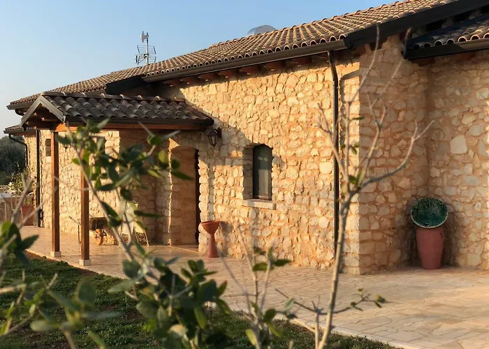 Tenuta De Luca Санникандро-Гарганико